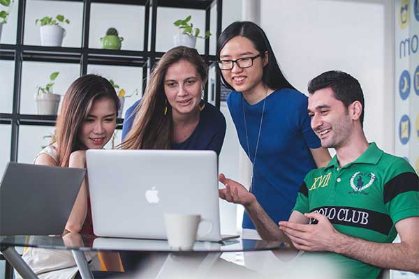 Students exploring Australia study opportunities